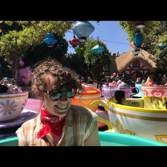 Meet your Posher, Meghan - Picture 1 of 1